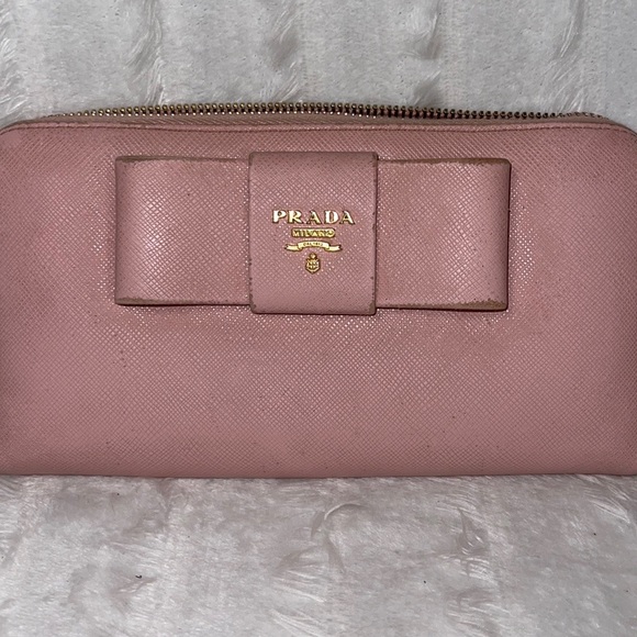 💛 SOLD 💛 Prada Saffiano Bow Zip Wallet Pink - Picture 3 of 17